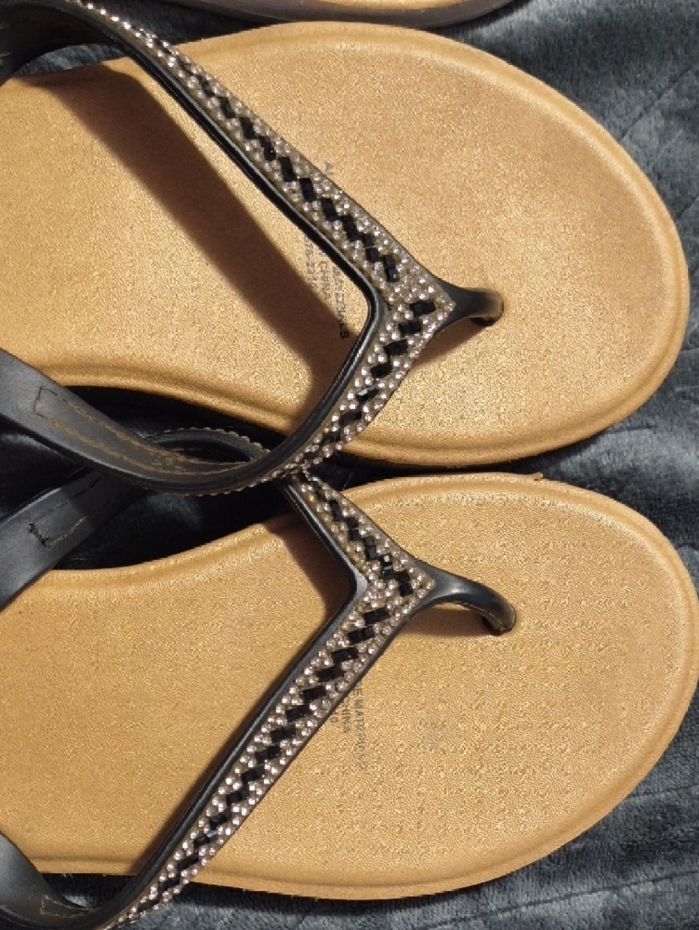 Women’s Rhinestone Thong Sandals - Beige and Black 7/8 Size - Picture 3 of 7